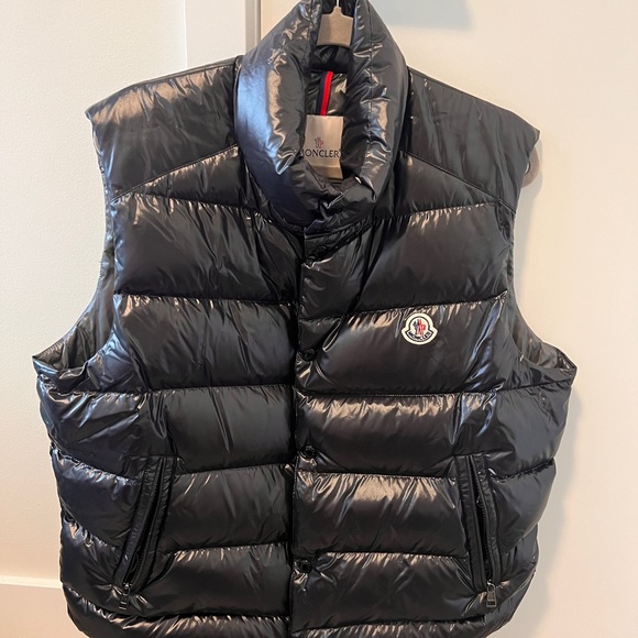 Moncler down filled vest - Picture 7 of 11